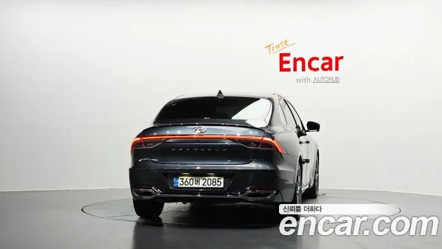 Hyundai Grandeur New — Фото автомобиля 4