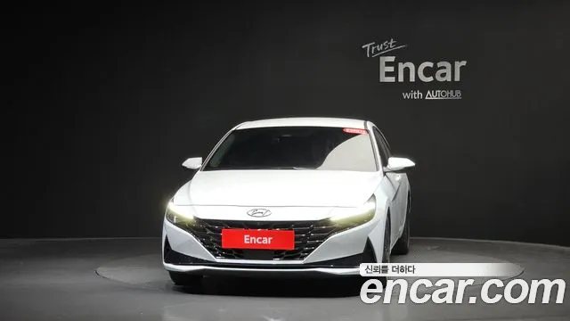 Hyundai Avante CN7 — Фото автомобиля 3