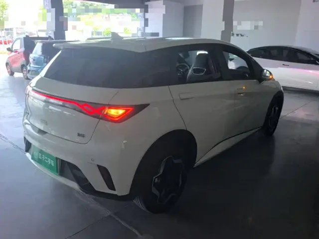 BYD Dolphin — Фото автомобиля 6