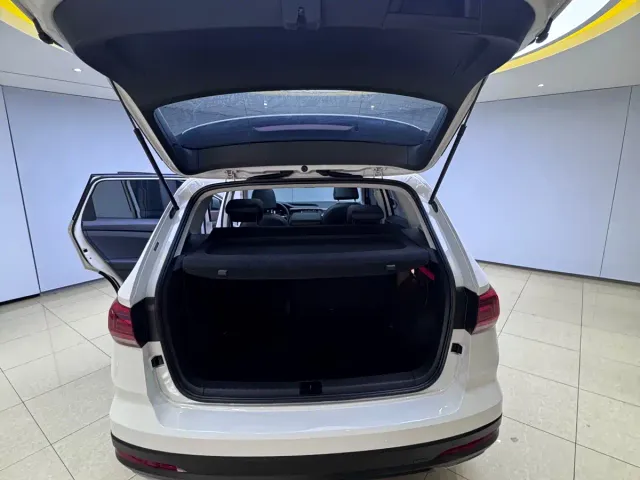 Volkswagen Tharu — Фото автомобиля 7