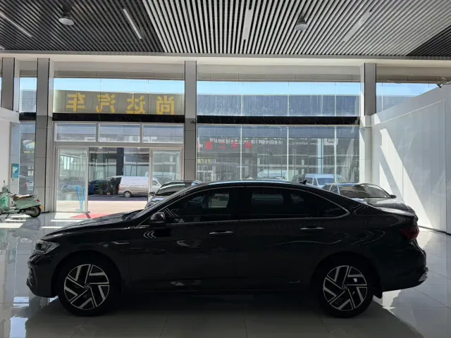 Volkswagen Sagitar — Фото автомобиля 3