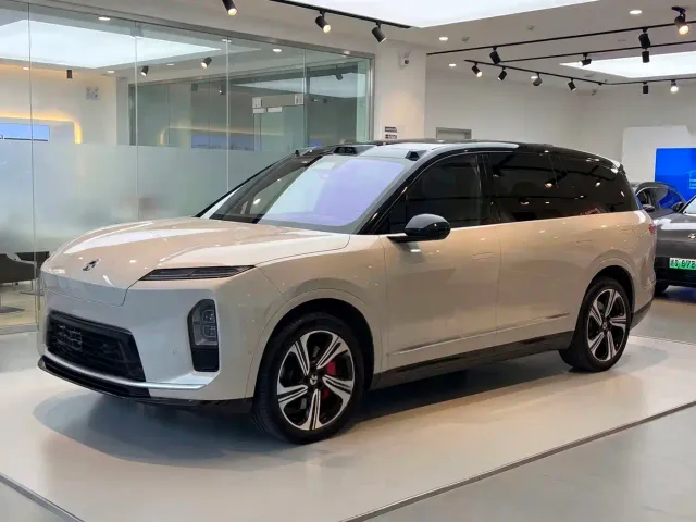 Фотография автомобиля — Nio ES8