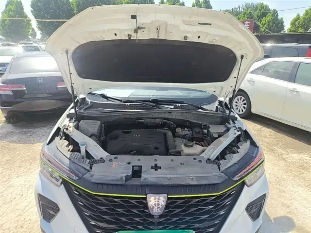 Roewe RX5 — Фото автомобиля 19