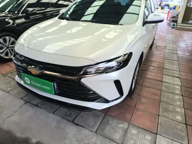 Chevrolet Monza — Фото автомобиля 23