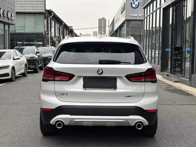 BMW X1 — Фото автомобиля 10