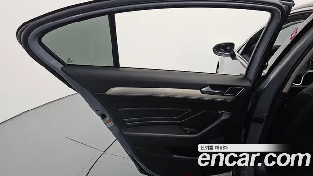Volkswagen Passat Passat GT(B8) 2.0 TDI Prestige — Фото автомобиля 18