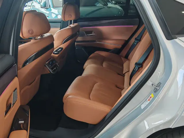 BYD Han L — Фото автомобиля 4