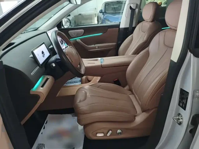 Leapmotor C11 — Фото автомобиля 14