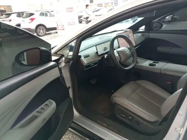 Nissan N7 — Фото автомобиля 15