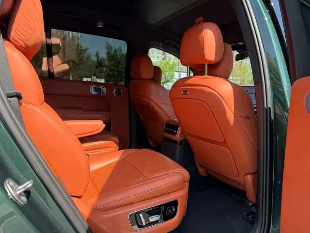 Li Auto L9 — Фото автомобиля 6