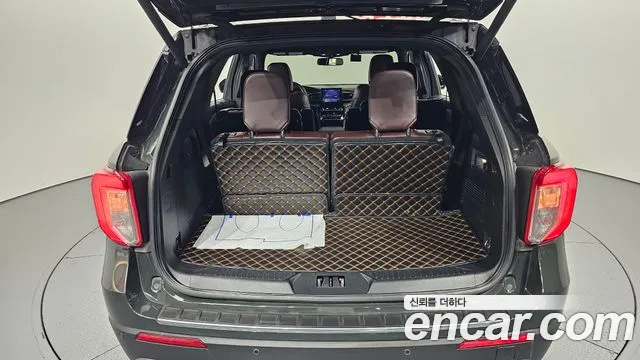 Ford Explorer Generation 6 — Фото автомобиля 29