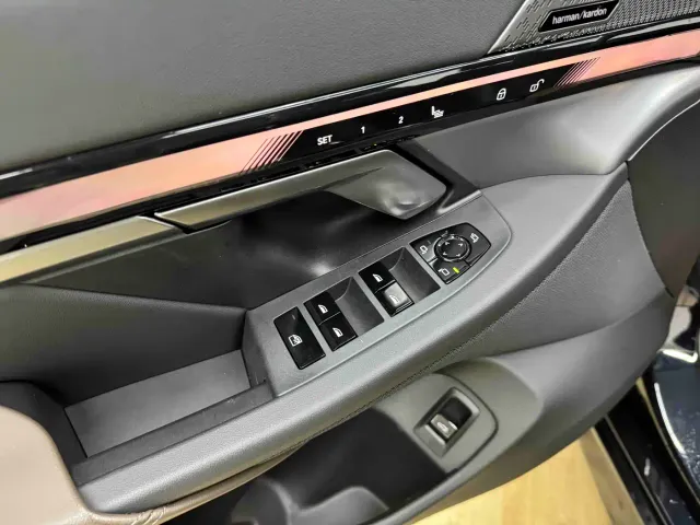 BMW 5 Series — Фото автомобиля 9