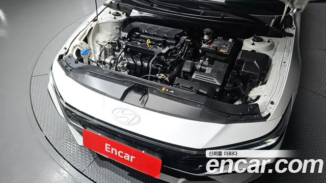 Hyundai Avante CN7 — Фото автомобиля 9