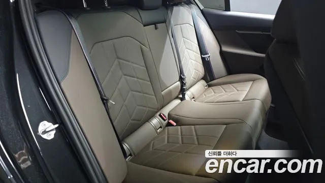 BMW 5-Series — Фото автомобиля 11