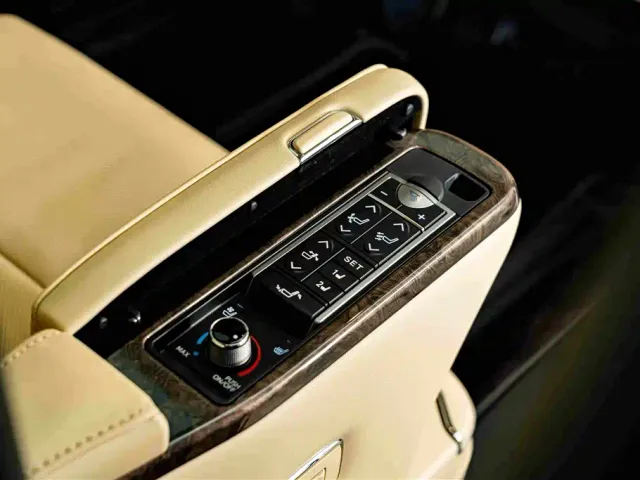 Toyota Alphard — Фото автомобиля 28