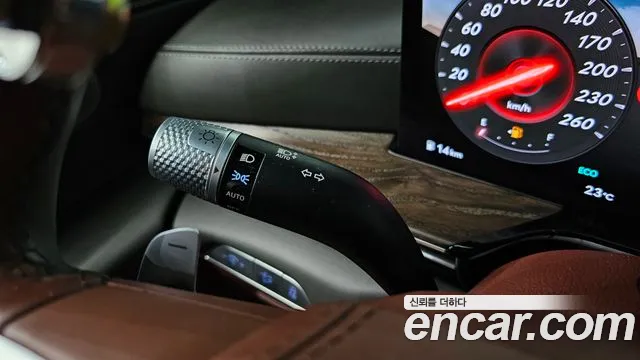 Genesis GV80 — Фото автомобиля 30