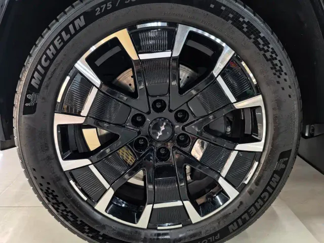 BYD FangChengBao Leopard 8 — Фото автомобиля 11