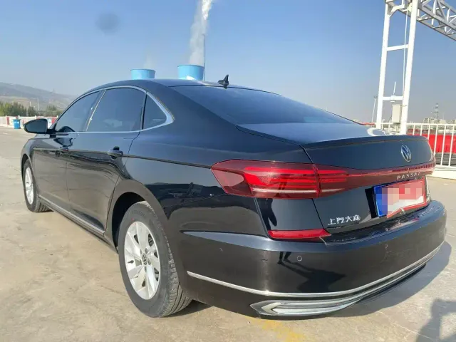 Volkswagen Passat — Фото автомобиля 4
