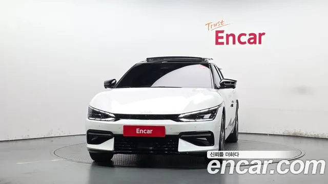Kia EV6 — Фото автомобиля 3