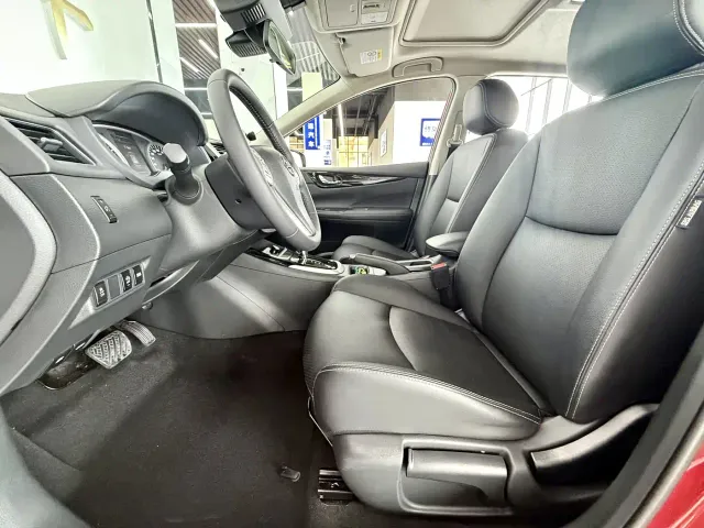 Nissan Tiida — Фото автомобиля 4