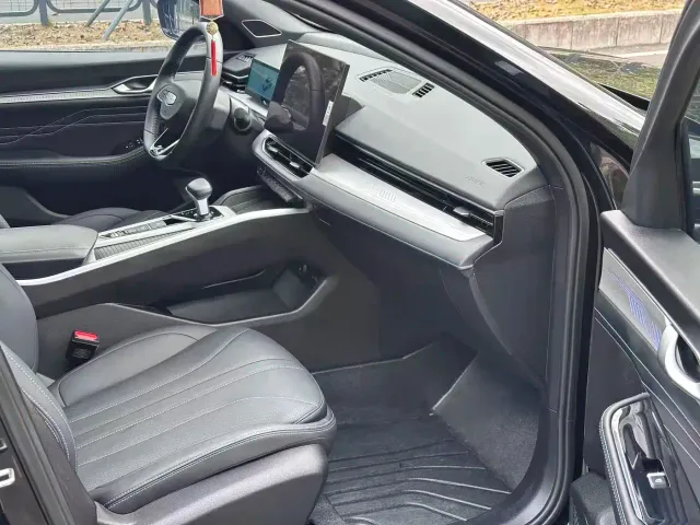 Geely Xingrui — Фото автомобиля 14