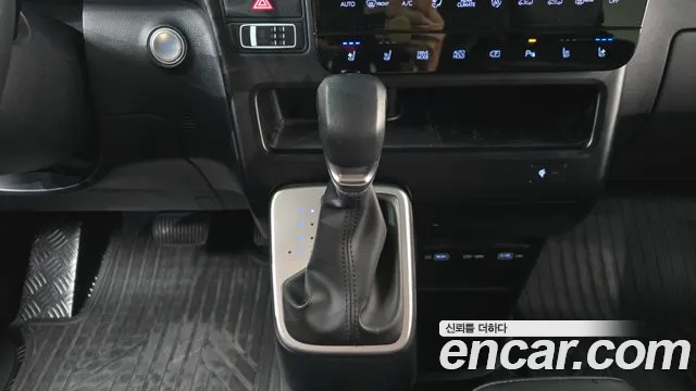 Hyundai Staria — Фото автомобиля 12