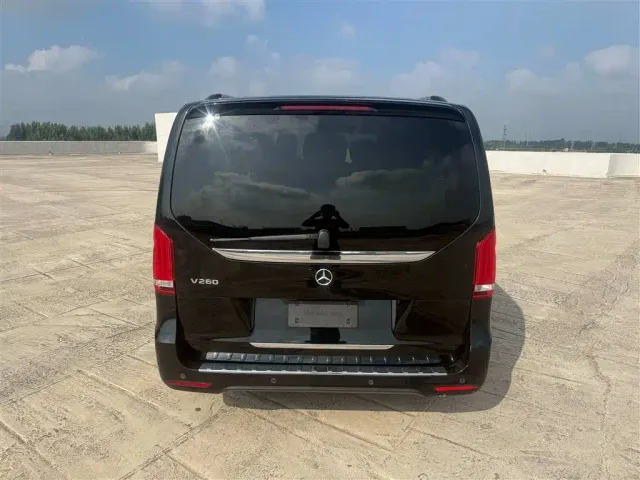 Mercedes-Benz V-Class — Фото автомобиля 8