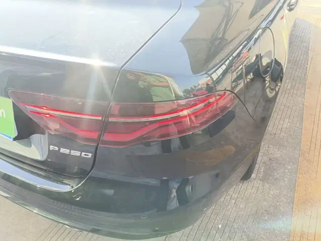 Jaguar XEL — Фото автомобиля 7