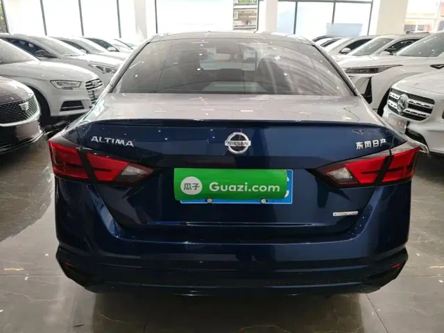 Nissan Teana — Фото автомобиля 5