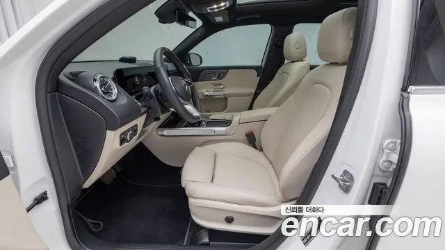 Mercedes-Benz GLB-Class — Фото автомобиля 14