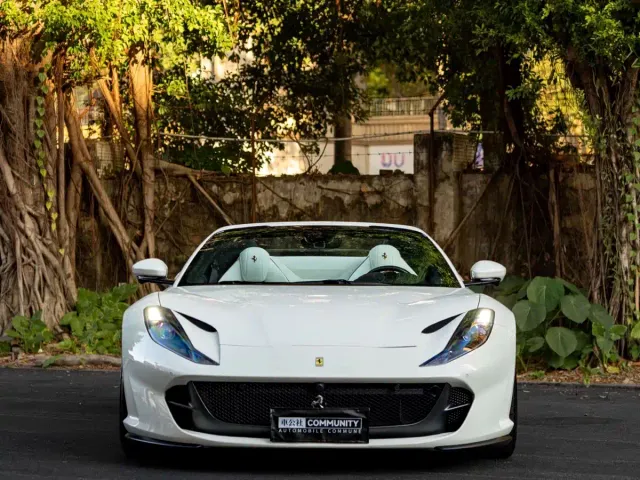 Ferrari 812 — Фото автомобиля 3