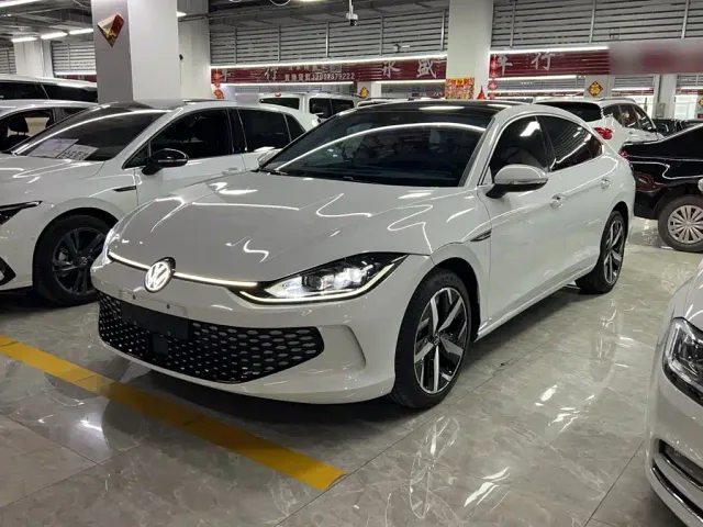 Фотография автомобиля — Volkswagen Lamando