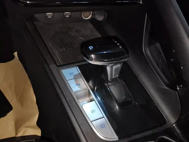 Hyundai Elantra — Фото автомобиля 13