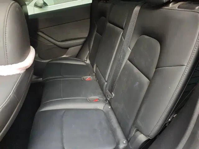 Tesla Model Y — Фото автомобиля 13