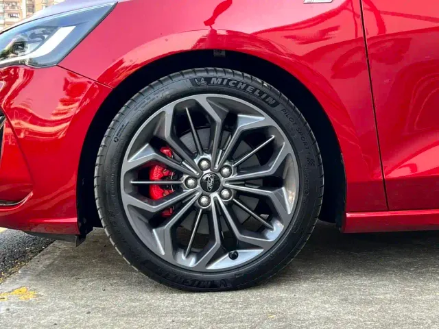 Ford Focus — Фото автомобиля 13
