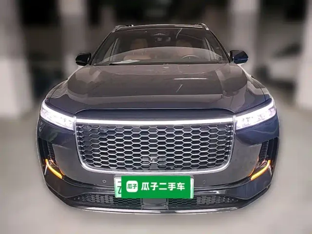 Li Auto ONE — Фото автомобиля 4