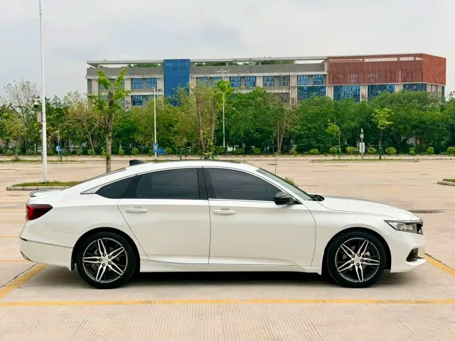 Honda Accord — Фото автомобиля 7