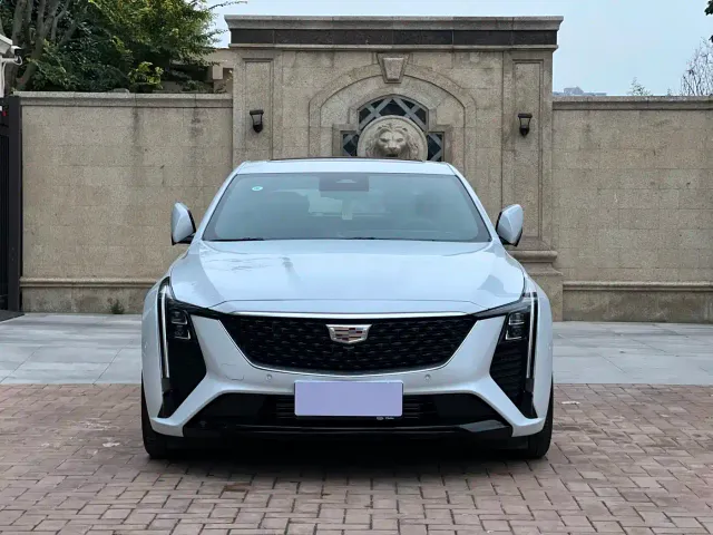 Cadillac CT5 — Фото автомобиля 3