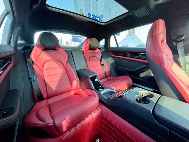 Porsche Panamera — Фото автомобиля 12
