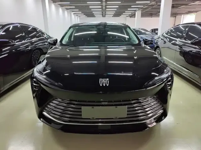 Buick LaCrosse — Фото автомобиля 2