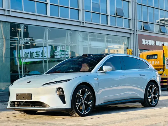 Фотография автомобиля — Nio ET5 Touring