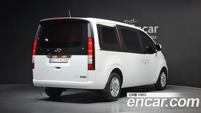 Hyundai Staria Staria Карго 3 места — Фото автомобиля 2