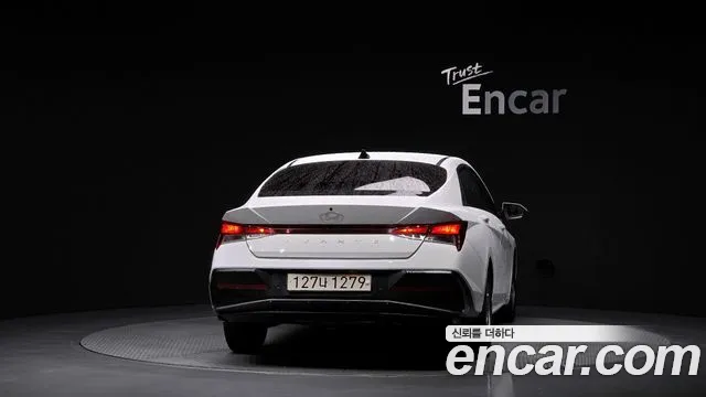 Hyundai AVANTE Новый Avante (CN7) — Фото автомобиля 4