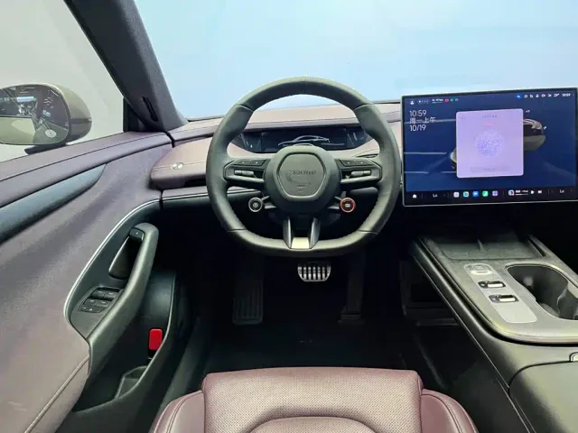 Xiaomi SU7 — Фото автомобиля 18