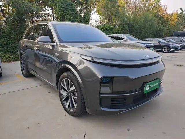 Li Auto L8 — Фото автомобиля 3