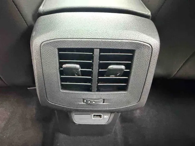 Volkswagen T-Cross — Фото автомобиля 13