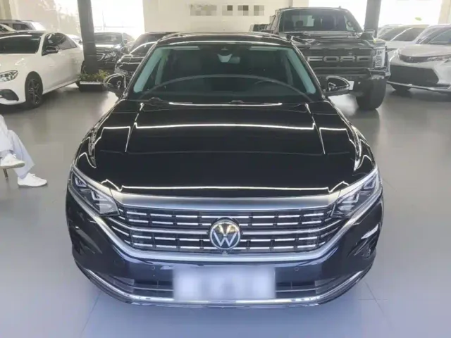Volkswagen Passat — Фото автомобиля 2