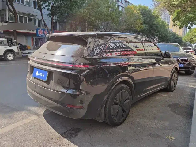 Li Auto L7 — Фото автомобиля 3