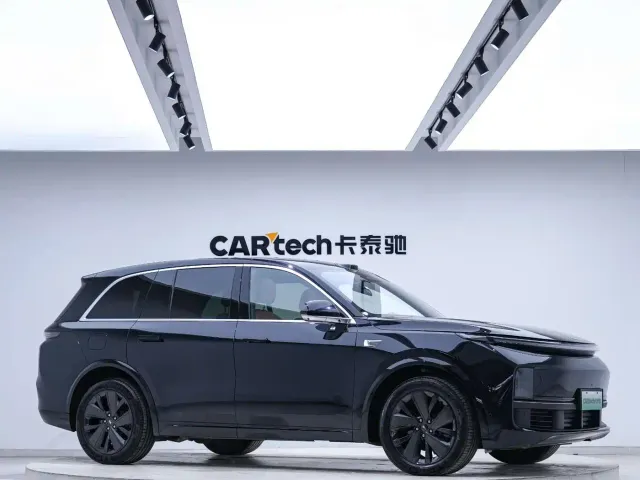 Li Auto L8 — Фото автомобиля 7