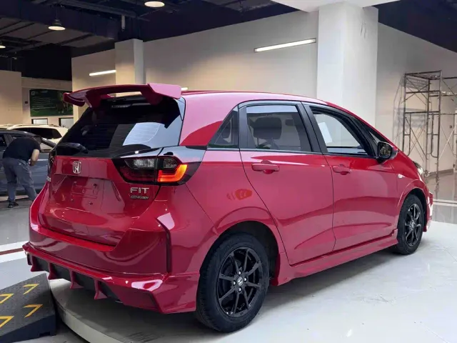 Honda Fit — Фото автомобиля 6